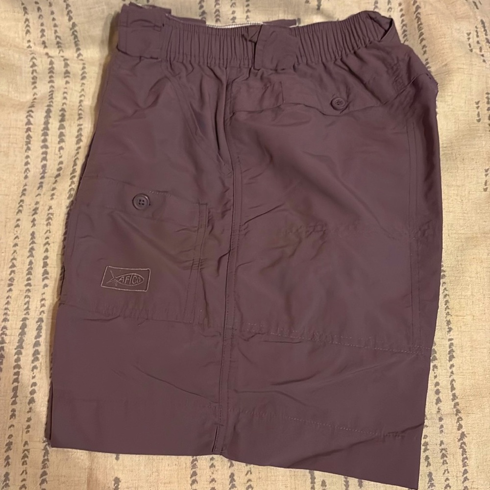 Men’s size 30 AFTCO “fishing” shorts